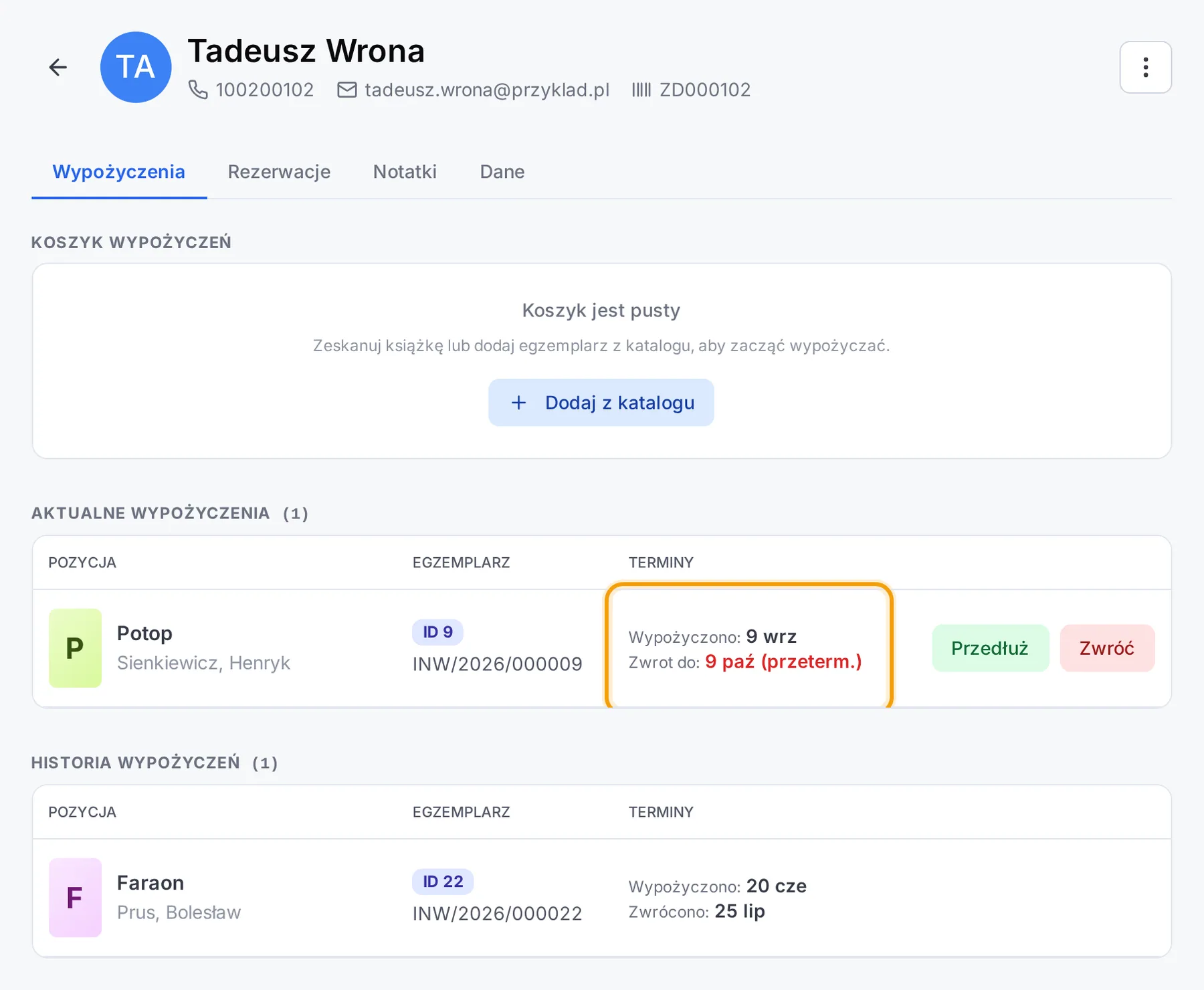 Karta czytelnika z przeterminowanym wypożyczeniem — czerwona data zwrotu z dopiskiem przeterm.